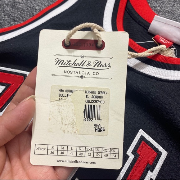 Michael Jordan Mitchell & Ness 97 98 Bulls Jersey Size 36 S Mens 100% Authentic - Picture 2 of 8